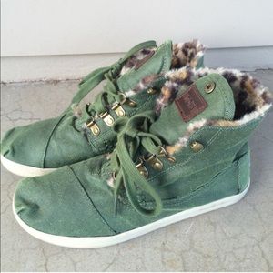 Tom’s High Top Green & Cheetah print